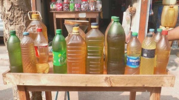 ভাঙ্গুড়ায় পেট্রোল অকটেনের তীব্র সংকট, চরম বিপাকে মোটর সাইকেল চালকরা