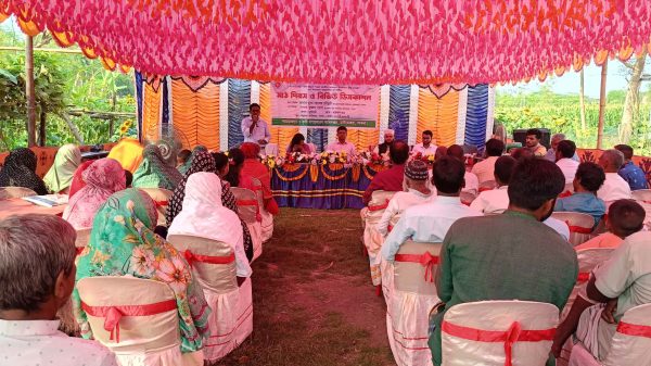 চাটমোহরে তেলজাতীয় ফসল উৎপাদন বৃদ্ধিতে মাঠ দিবস ও রিভিউ ডিসকাশন